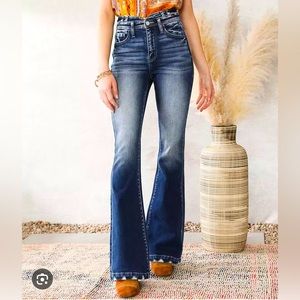 KanCan Signature High Rise Flare Stretch Jean. Size 22 waist